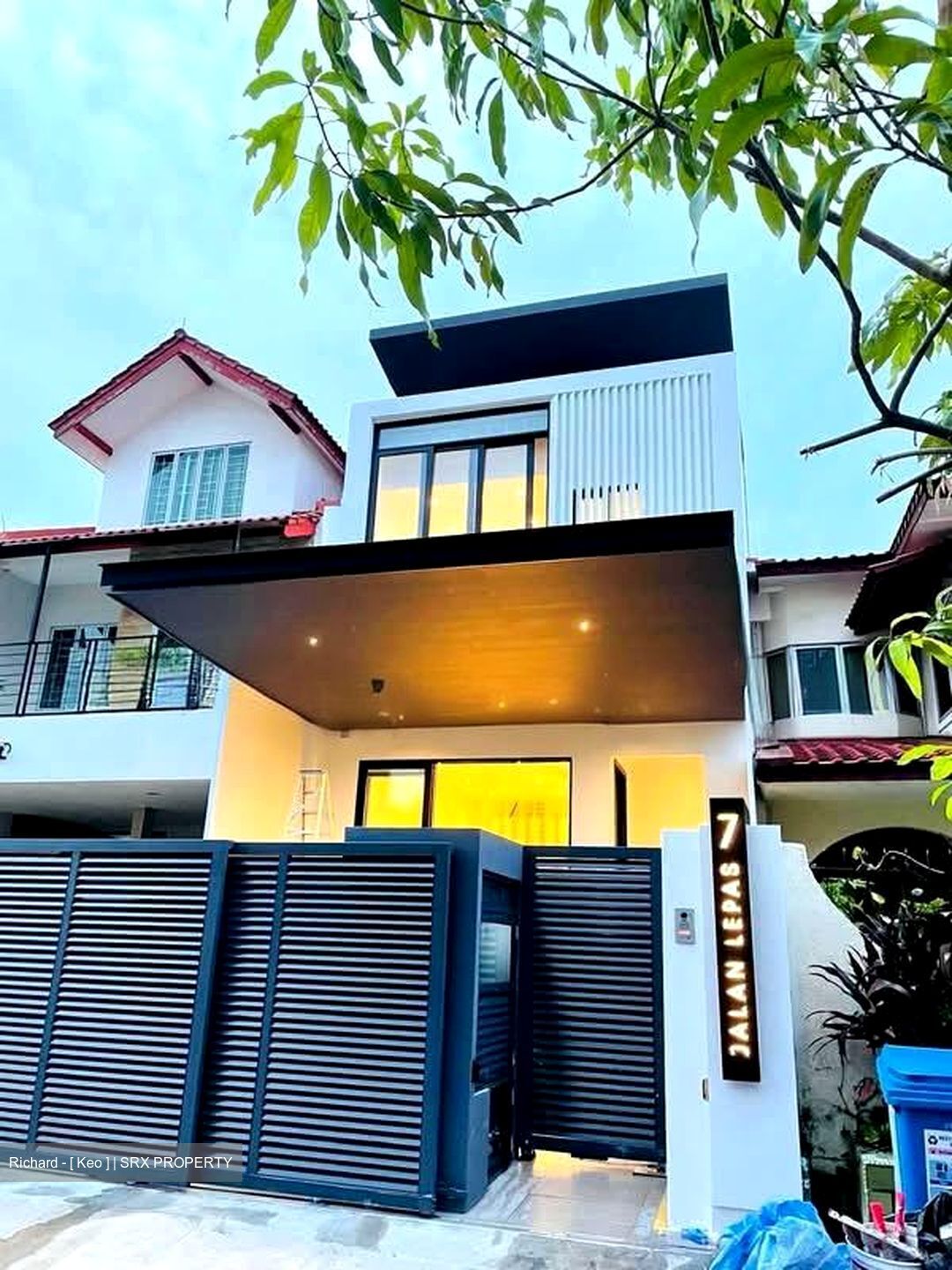 Charlton Park (D19), Terrace #575112191